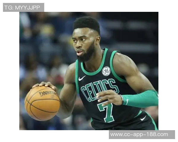 杰伦布朗自信宣言称自己为联盟最佳攻防一体球员投篮无所不能