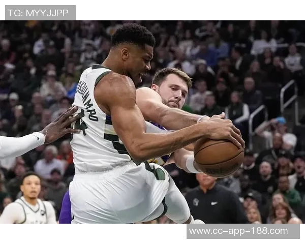 雄鹿队迎来新篇章亚历克斯阿德托昆博签约双向合同成兄弟团聚新里程碑