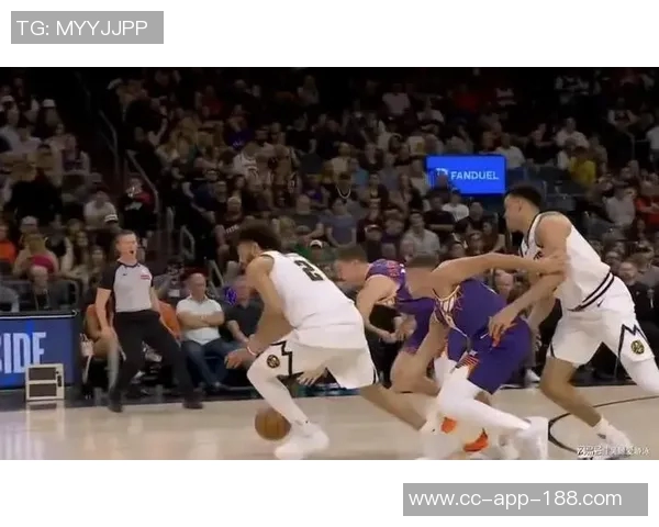 今日太阳客场挑战活塞布克因脚踝伤缺席比赛影响球队战力 今日太阳客场挑战活塞布克因脚踝伤缺席比赛影响球队战力